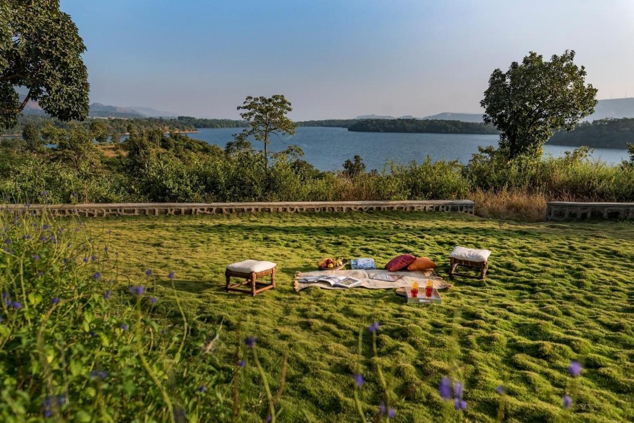 Saffronstays Anantham, Kamshet - Pet-Friendly Lakefront Villa With A Huge Verandah Nethersole Dam Extérieur photo