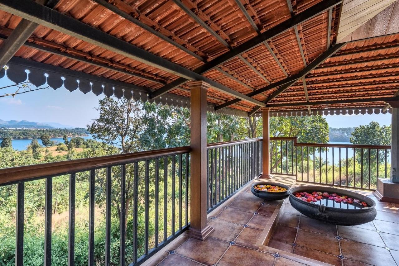 Saffronstays Anantham, Kamshet - Pet-Friendly Lakefront Villa With A Huge Verandah Nethersole Dam Extérieur photo